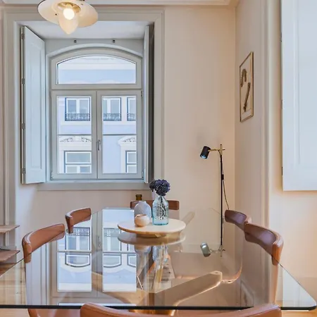 Downtown 2br In Santa Justa By Lovelystay Lisboa
