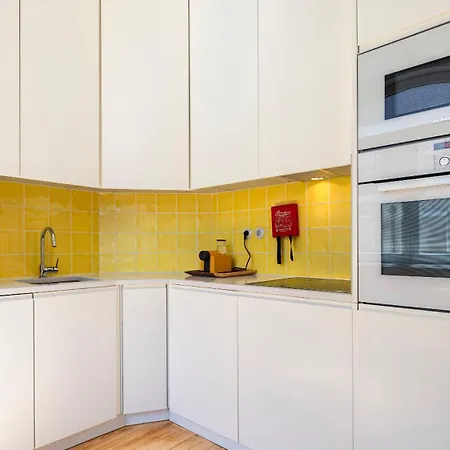 Downtown 2br In Santa Justa By Lovelystay Lisboa