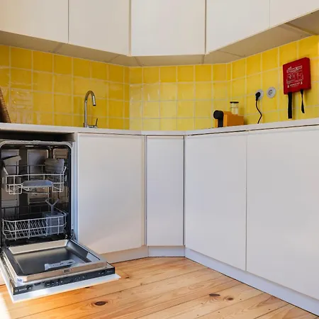 Downtown 2br In Santa Justa By Lovelystay Lisboa