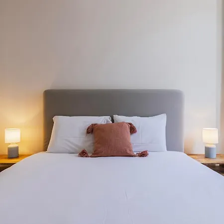 Διαμέρισμα Downtown 2br In Santa Justa By Lovelystay *